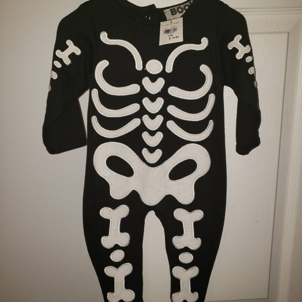 12M Skeleton footed one piece
